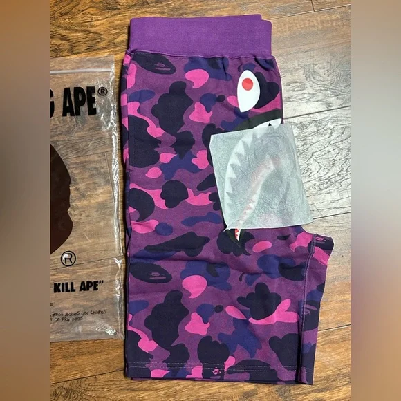 Authentic *NEW* BAPE purple camo shark sweat shorts 🦈